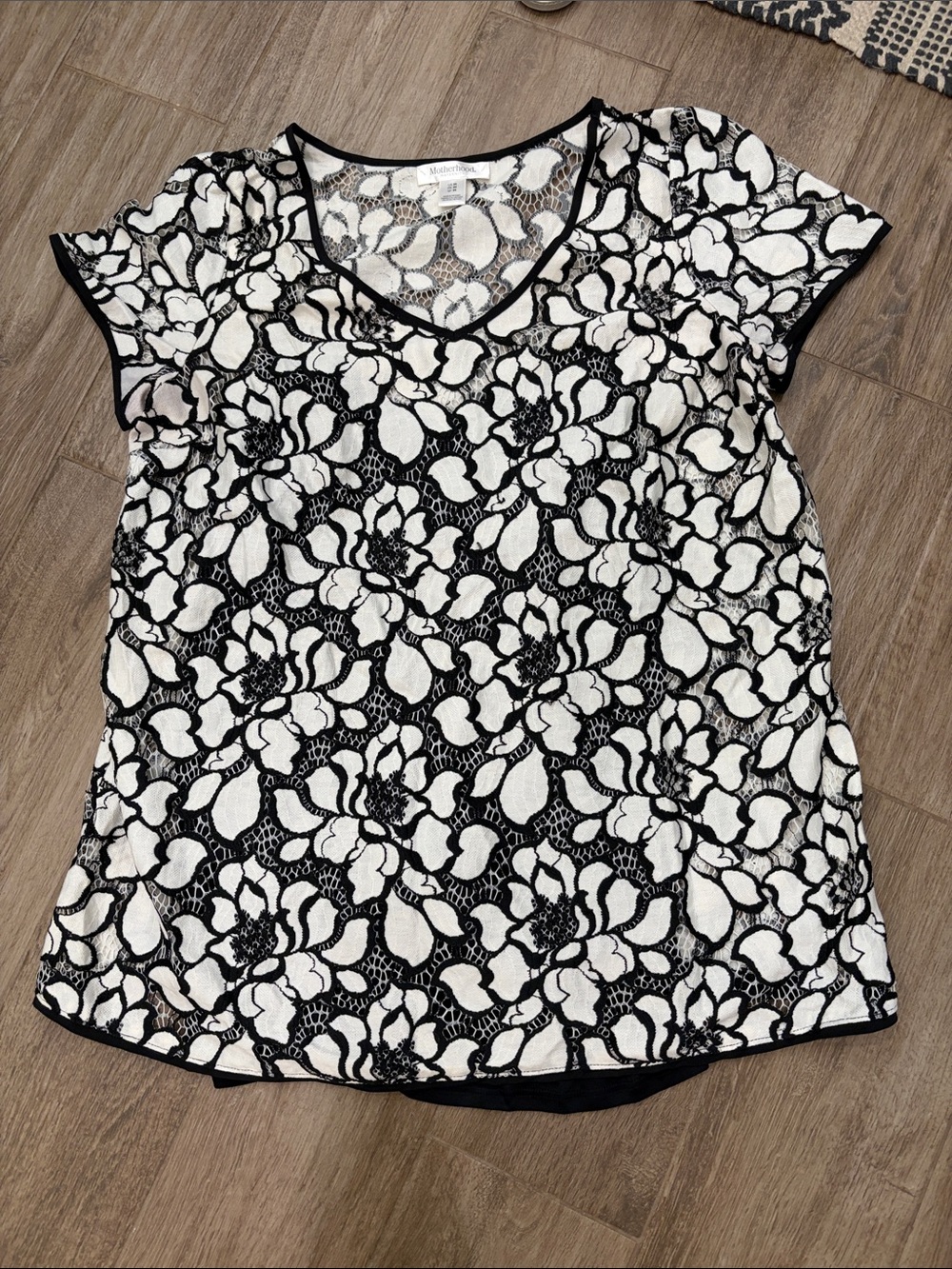 Motherhood Maternity Black and White Floral Lace V-Neck Top